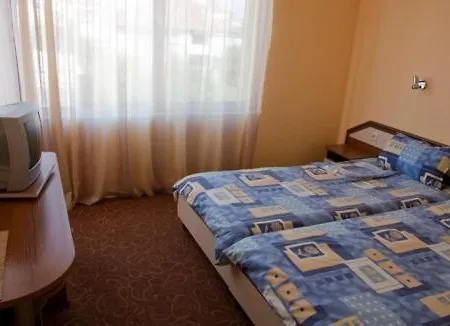 酒店 Vanessa Family