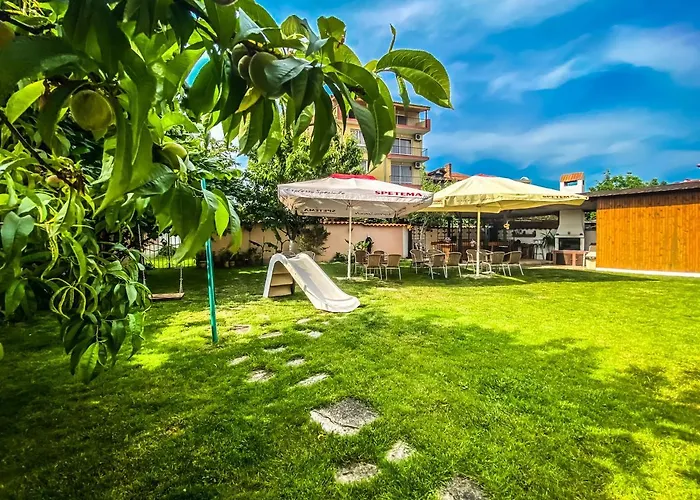 Vanessa Family Ravda