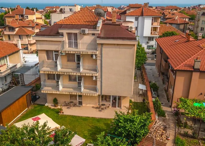 Vanessa Family Hotel *